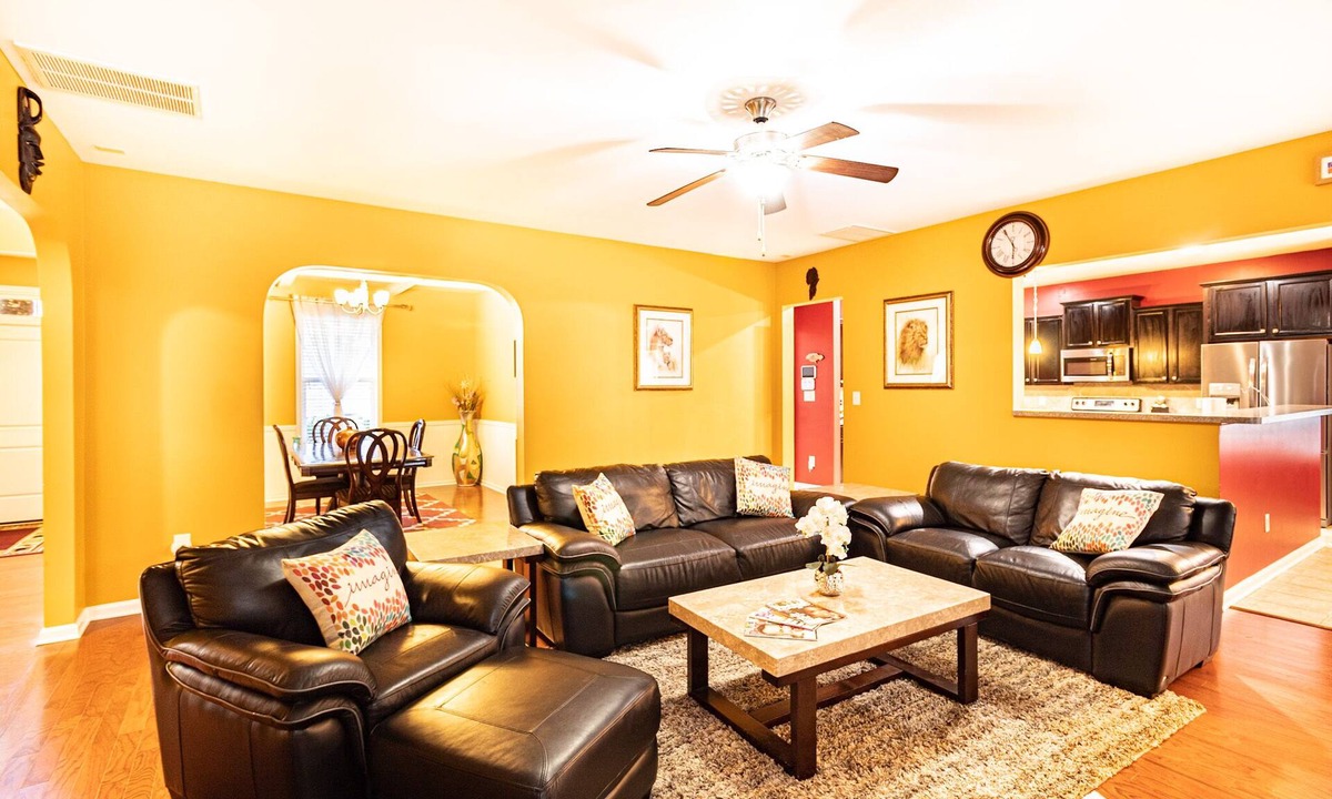 Fayetteville House | Spacious 5BR Retreat Near Fort Liberty & Hospitals