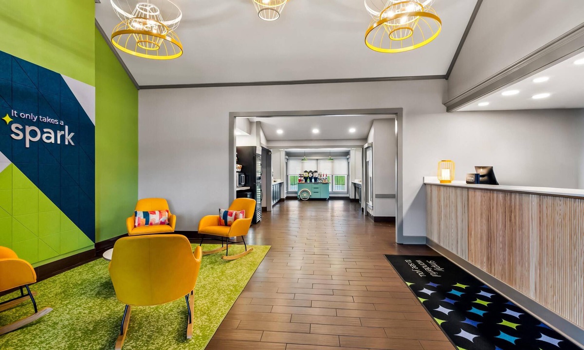 Wytheville Hotel | Spark by Hilton Wytheville Holston Rd I 81