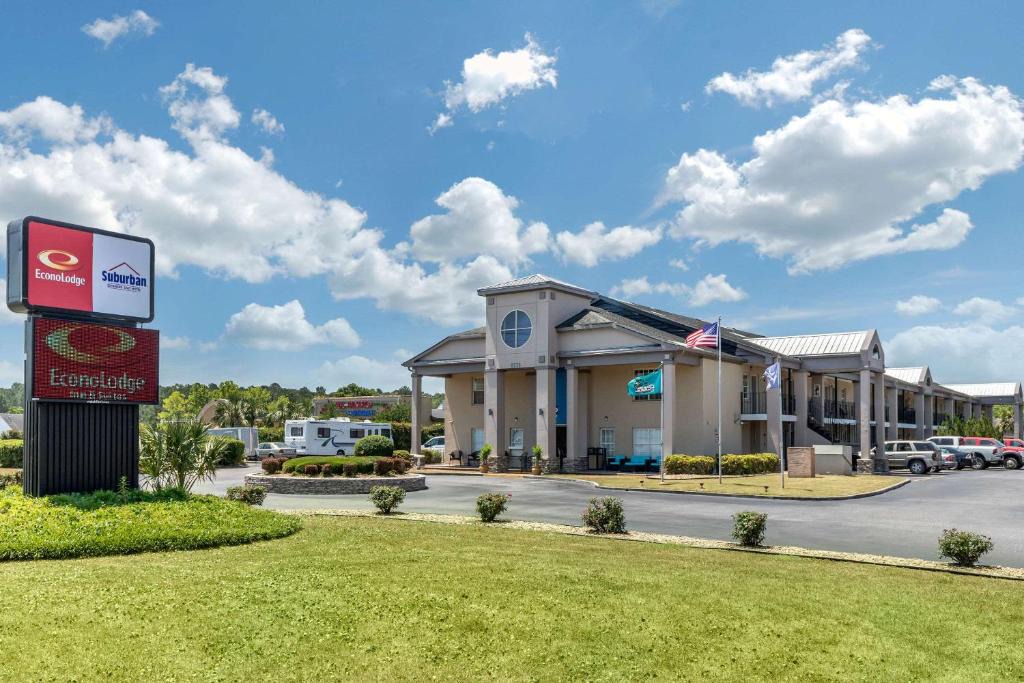 Red Hill Hotel | Suburban Studios at the University