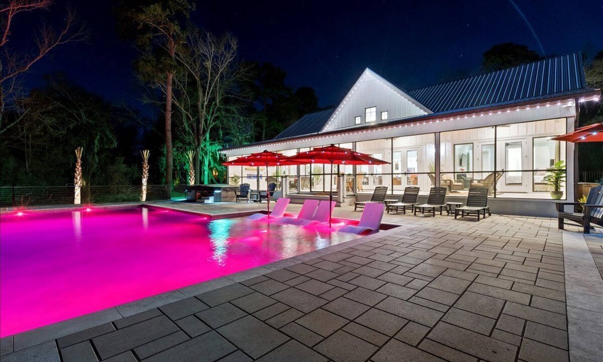 Summerton House | Sunset Serenity, Lake Marions Ultimate Dream Getaway Pool/swimspa/sleeps 16