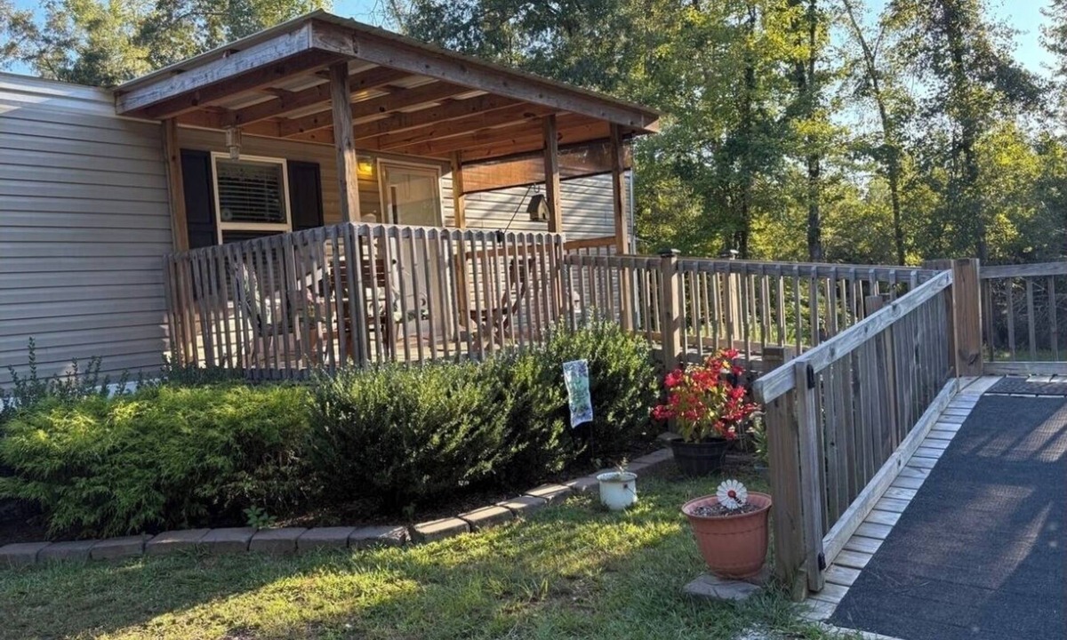 Newberry House | Super CLEAN and Comfortable 7 mile to downtown Newberry 5 mile from I 26