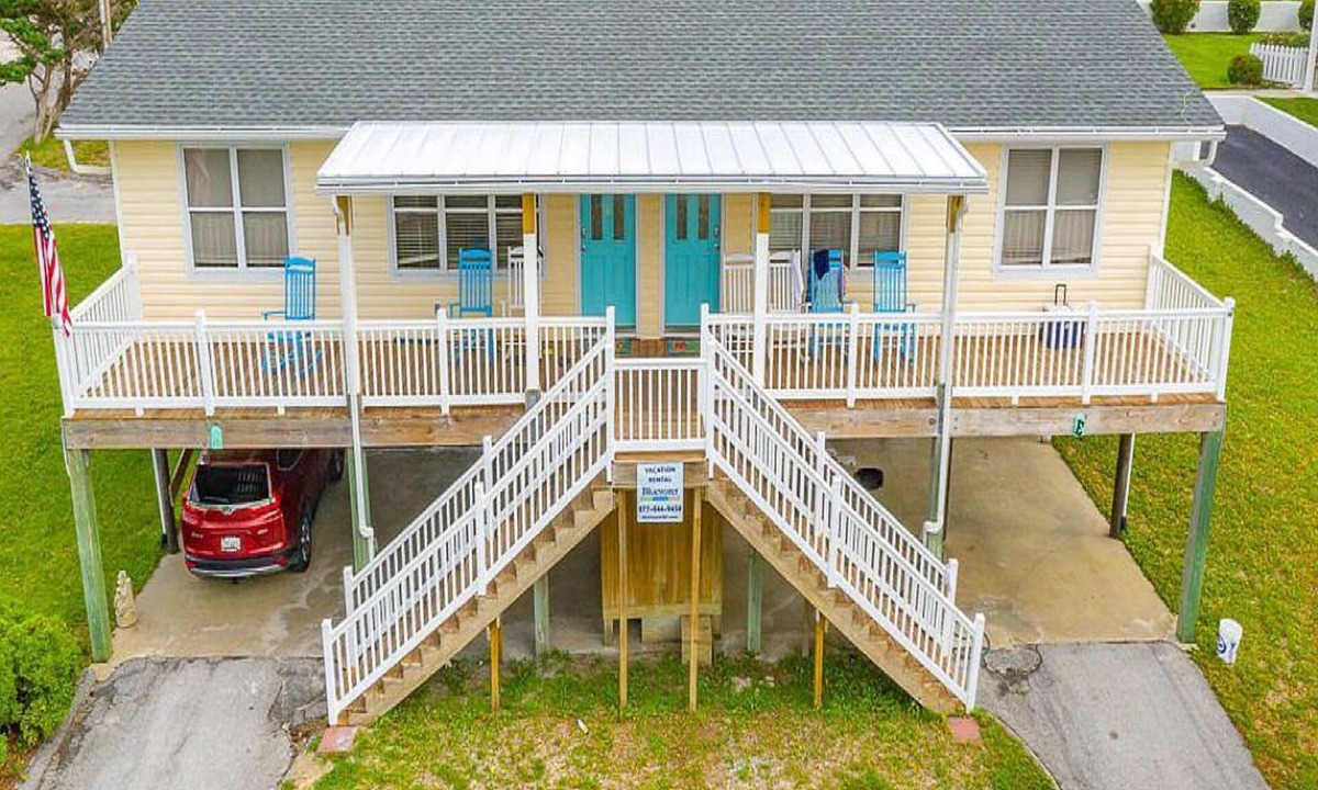Emerald Isle House | Surf Sounds Almost Oceanfront, Beach Access Across the Street