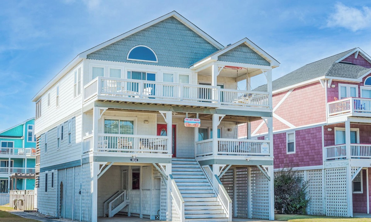 Kill Devil Hills House | The Get Away - KDH MP 9.5, 83 Yds to Beach, Elevator, Pool, Hot Tub, FREE Pool Heat, Pets OK