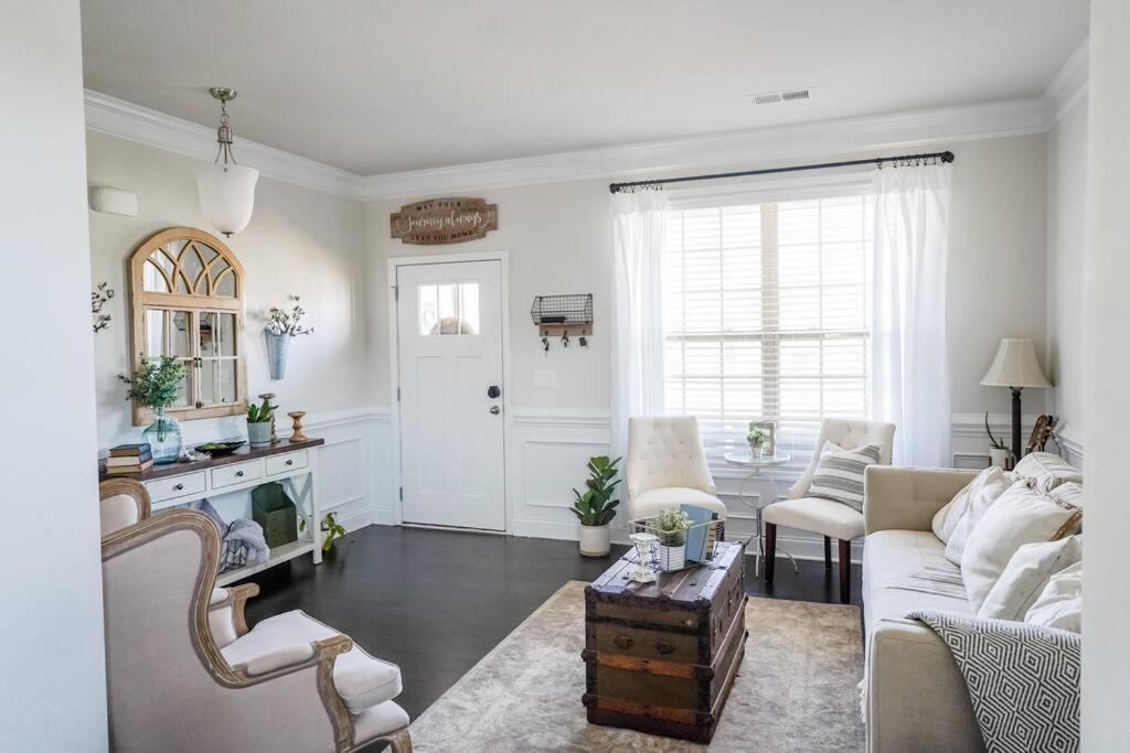 Powdersville House | The Grand 5BR Retreat -15 mins to Greenville