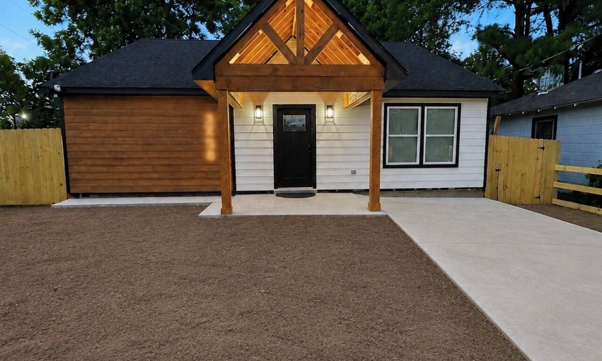 Memphis House | The Guernsey Getaway New Construction 3 Bedroom 2 Bathroom