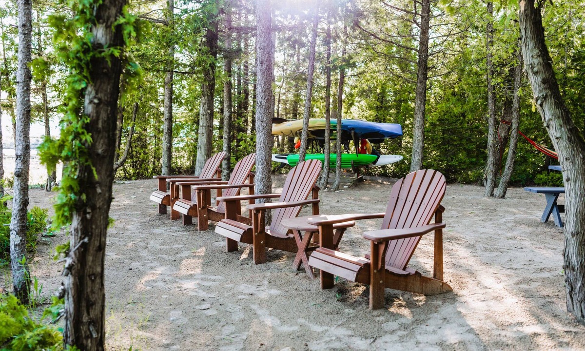 Tobermory Cottage | The Kickback Tobermory Waterfront Cottage with Beach