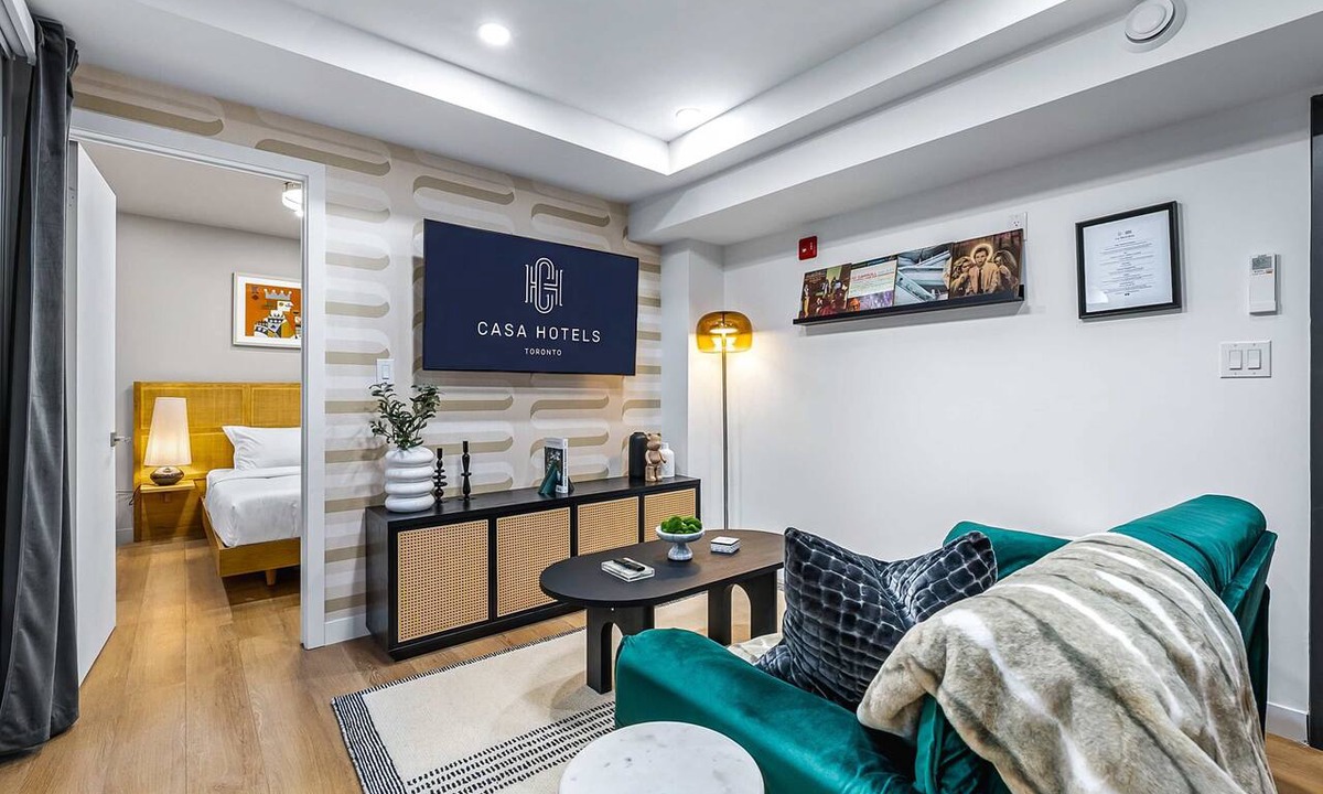 Grange Park Apartment | The McCaul | Lower Level Suite near MAJOR INTERNATIONAL SPORTING EVENT 2026