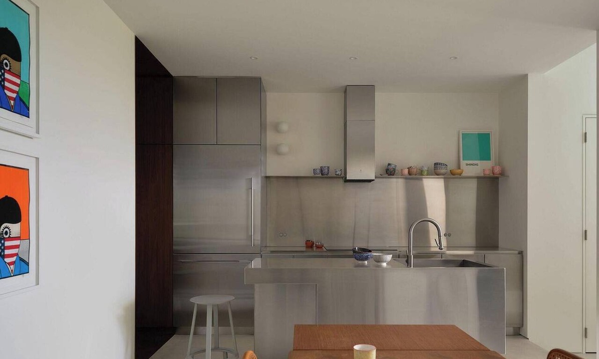 Sherwood Park House | The photographs are real. In-person is even better