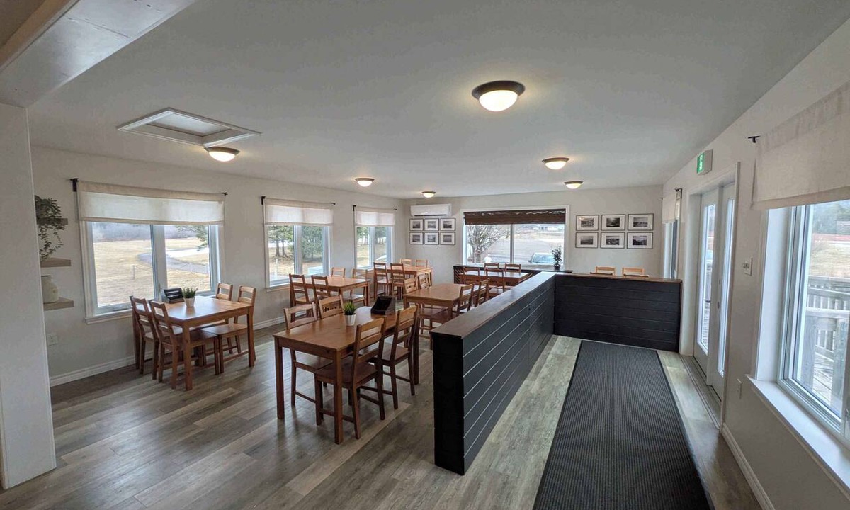 Parrsboro Hotel | The Sunshine Inn