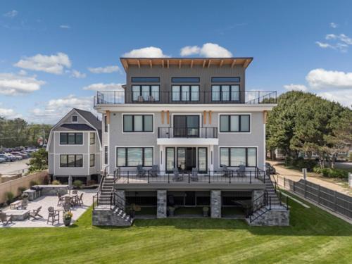 Old Orchard Beach House | Tidal House Week Stay Discount!