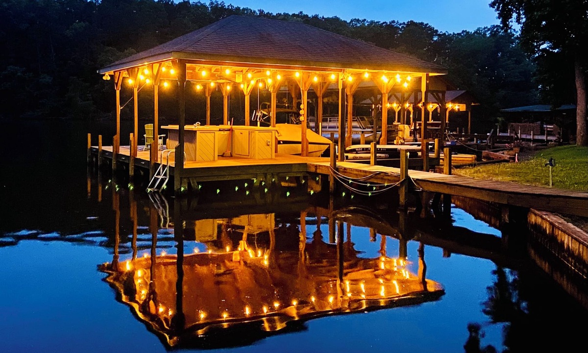 Norwood House | Tranquility on Lake Tillery , waterfront home with large dock & paddle boards!