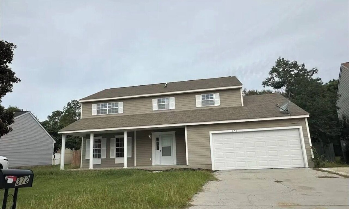 Huntcliff House | Travel Nurse & Corporate Housing Spacious 4BR Sleeps 10