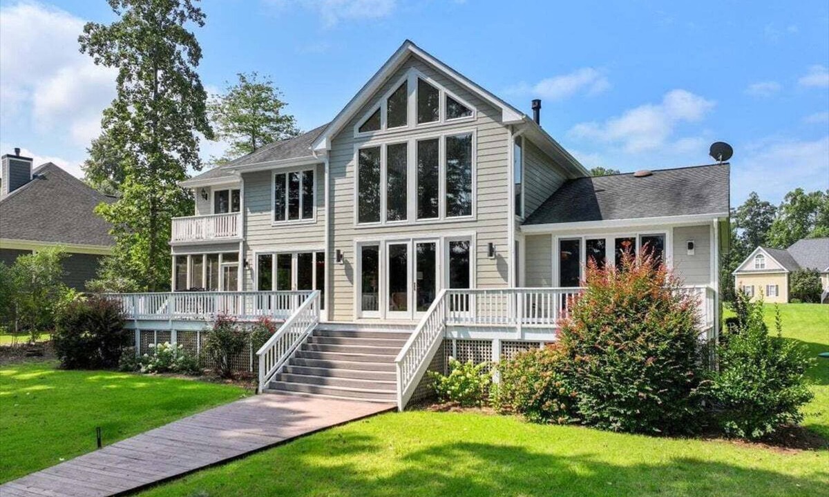 Osprey Point House | Vacate Reality-Spacious, Waterfront, Pet-Friendly