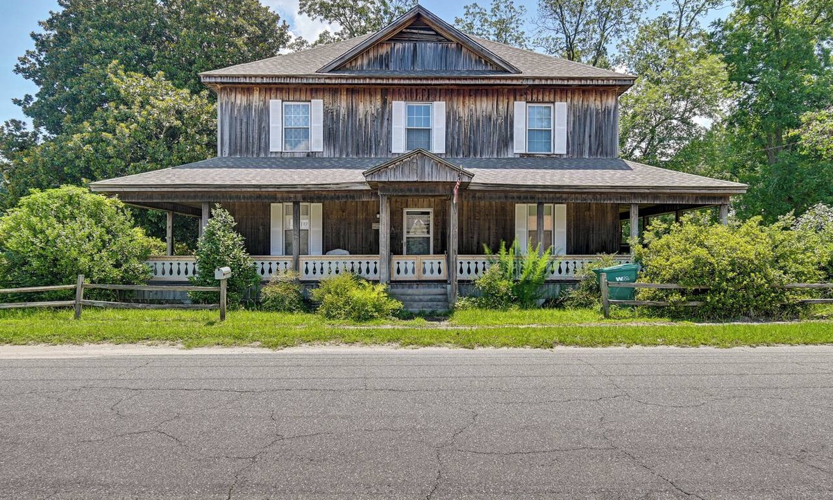 Fairmont House | Walk to Downtown Fairmont! Family Home w/ Yard