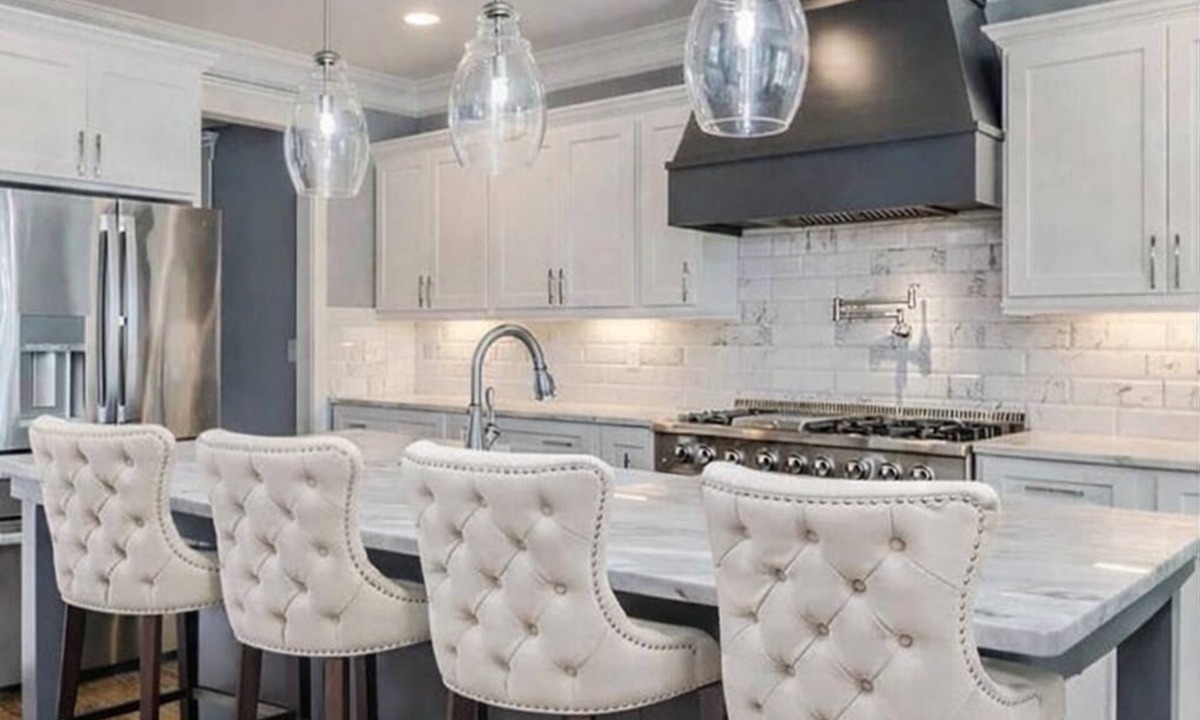 Evans House | Water view, Chefs kitchen, Movie Theater and outdoor Patio
