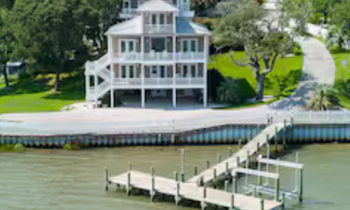 Swansboro House | Waterfront home with ocean views and walk to Downtown Swansboro