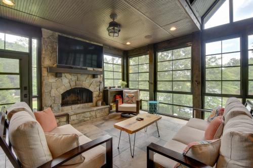 West Union House | Waterfront Lake Keowee Home w/Hot Tub & Views!