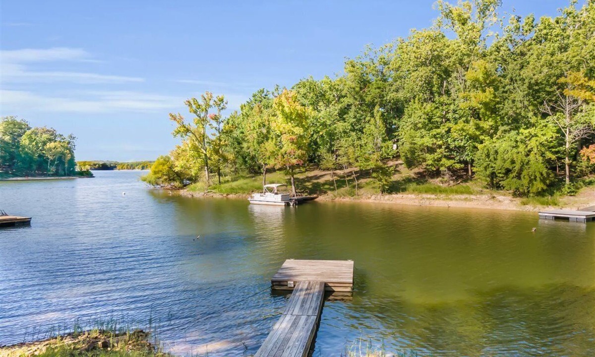 Merifield Acres Cottage | Waterfront Retreat w/Private Dock, Kayaks, Deep Water, Gameroom, Sleeps 12