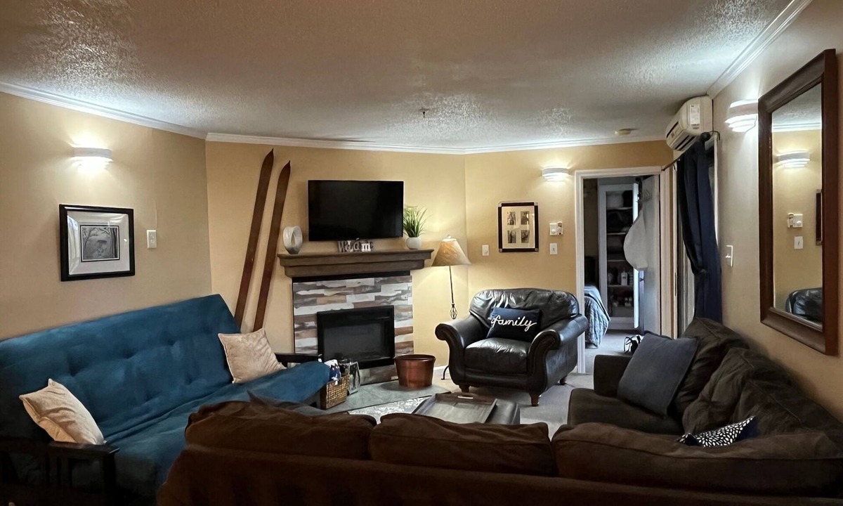 Ghent Condo | Winterplace Ski in Ski Out Condos 3Br/2Ba 3rd floor sleeps 8 E305
