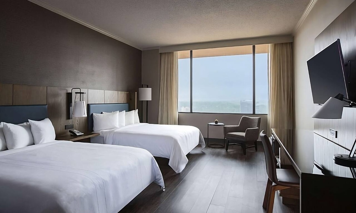 Nashville Hotel | Wonderful Trip! Pet-friendly Property, Onsite Pool, Free Airport Shuttle