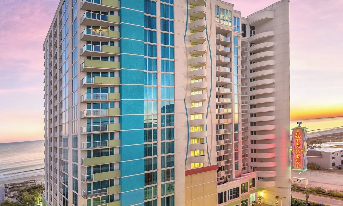 Cherry Grove Beach Condo | Wyndham Towers on the Grove | Studio Resort Suite