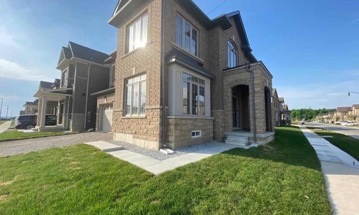 Mount Pleasant House | XX Your Own Home AWAY from YOUR Own Home $