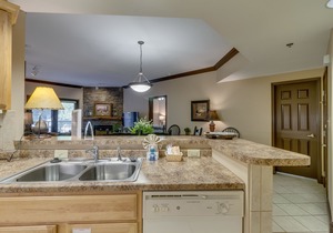 Downtown condo with free attraction tickets, pool/hot tub, & fitness room