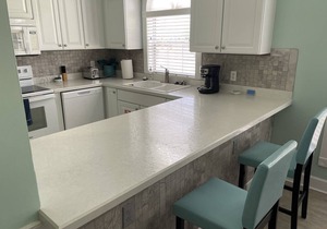 Pet Friendly 2 BR - Golf Course View! 1st Floor with screen door off back porch