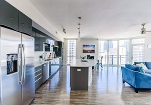 Uptown Charlotte 2BR Furnished Apartments by RedAwning