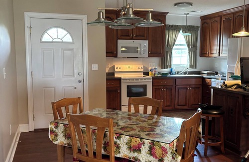 Sampson County Apartment | 1-bedroom apartment in Roseboro with AC, laundry room an all utilities included