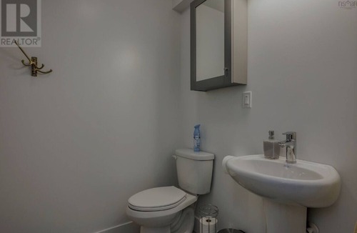 Halifax House | 1 bedroom Basement in a serene and peaceful neighbourhood.
