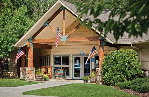Sapphire Resort | 1 Bedroom Deluxe in the Blue Ridge Mountains, Fairfield Sapphire Valley! Skiing!