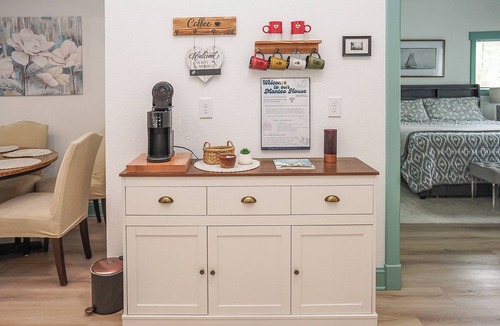 Manteo House | 1 Mi to Dtwn Manteo: Dog-Friendly Home w/Deck
