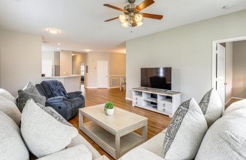 Red Hill House | < 1 Mi to Legends Golf Resort: Condo w/Pool!