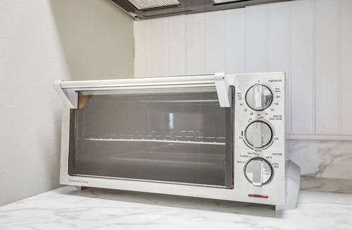 Crescent Beach Apartment | 1 Mi to North Myrtle Beach: Studio w/Pool Access