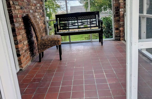 Summerville House | 1250 Feet to the Augusta Country Club