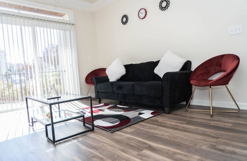 Columbia Apartment | 15 min away from airport & down town Columbia, SC King-1 bedroom & full kitchen.