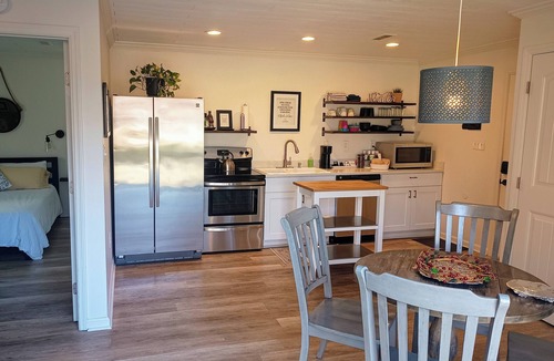 Nashville Cottage | 15 minutes from the Nashville scene; enjoy our quiet suite for 2 or group of 4!