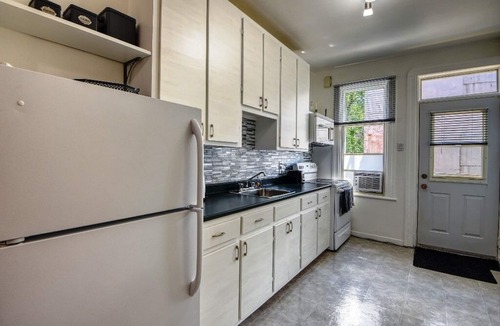 Plateau Mont Royal Apartment | #156 - Montreal-Style Furnished APT with Balcony
