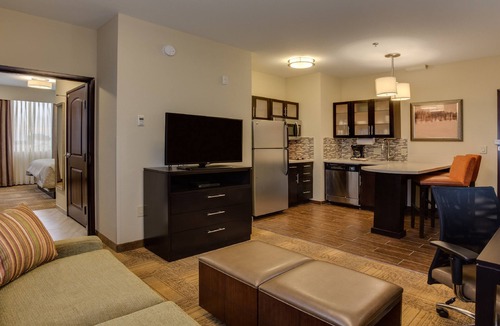 Johnson City Apartment | 1BR Suite w/Kitchen | Daily Breakfast + Pool