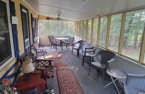 Martin House | 2-209C - Coopers Cozy Cabin ^ Lake Hartwell ^ WIFI ^ Pets Welcome