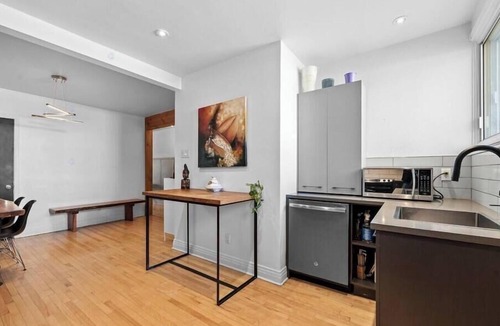 Vieux-Rosemont Condo | 2-3 bedrooms duplex on quiet street and near vibrant city life. Rosemont- Masson