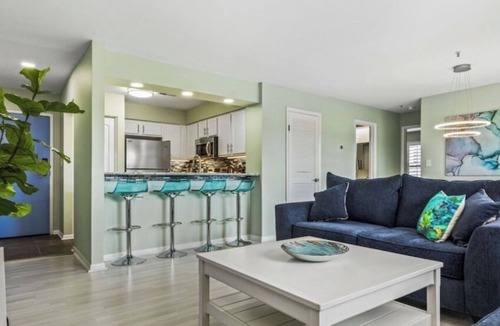 Northeast Virginia Beach Condo | 2-bedroom condo in Virginia Beach, block and a half to the beach, pool access