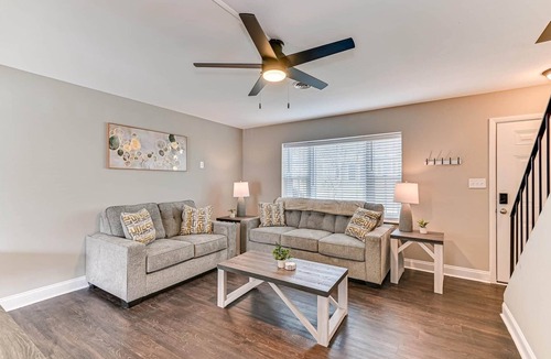 Summerville House | 2 Bedroom Furnished Townhome Augusta 2482C