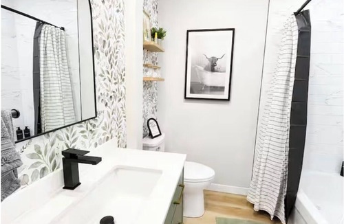 Brandon House | 2-bedroom house in perfect Brandon with cool AC and charm