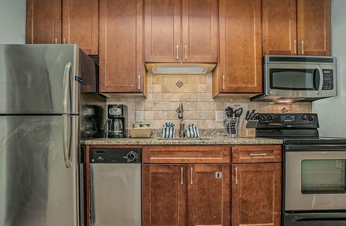 Cherry Grove Beach Resort | 2 Bedroom Oceanfront at Club Wyndham Towers on the Grove