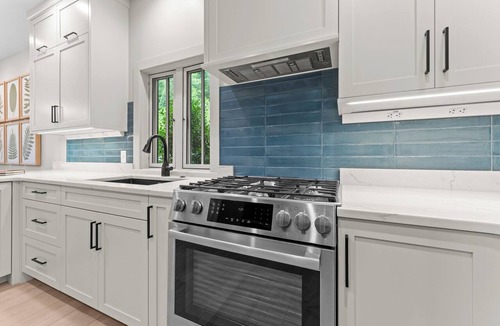 Highlands Hills House | 2-bedroom Townhome In Peaceful Highlands Available For Monthly Rentals