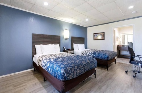 Wytheville Hotel | 2 Budget-Friendly Rooms Near US-52 & I-81 | Easy Access to Town & Dining