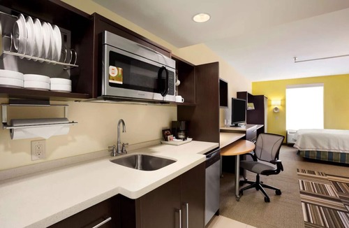 Greensboro Hotel | 2 Convenient Units Near Piedmont Triad Airport with Free Breakfast & Pool