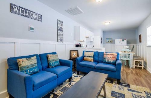Atlantic Beach House | 2 Mi to Barefoot Landing! 'Bailey's Beach Cottage'